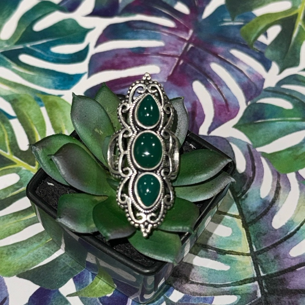 Green Chalcedony Silver Ring - image 2